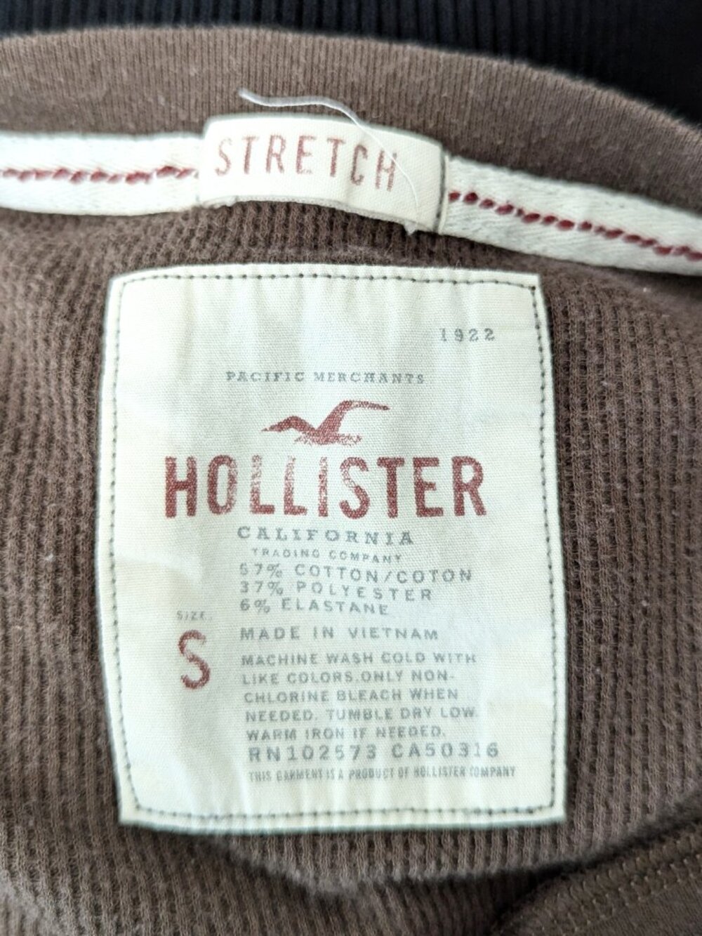 Hollister Vintage Late 2000s Y2K Dark Brown Waffle Thermal Knit Long Sleeve Top - Picture 6 of 6